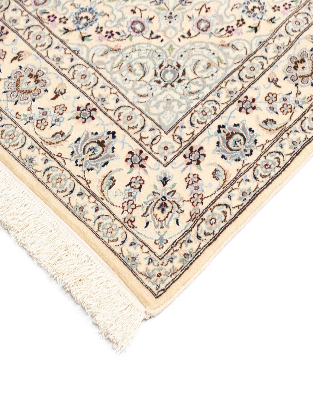 Detail image of 125cm x 205cm Nain Alfombra