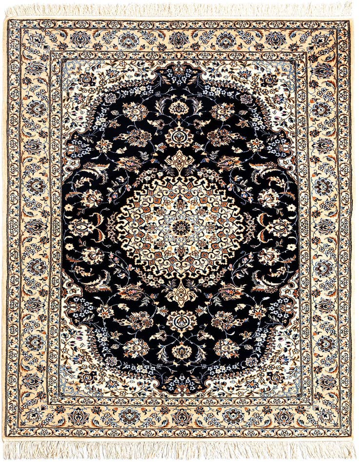 Detail image of 4' 2 x 6' 4 Nain Rug