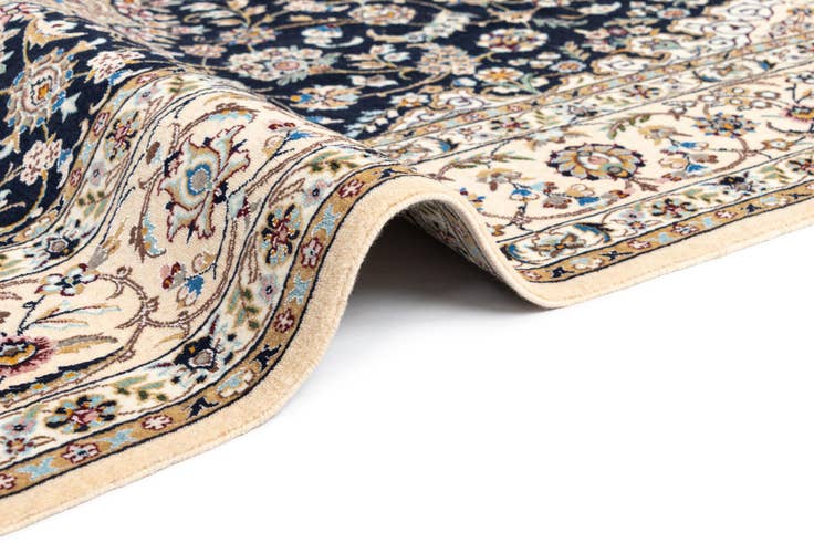 Detail image of 4' 2 x 7' 5 Nain Rug