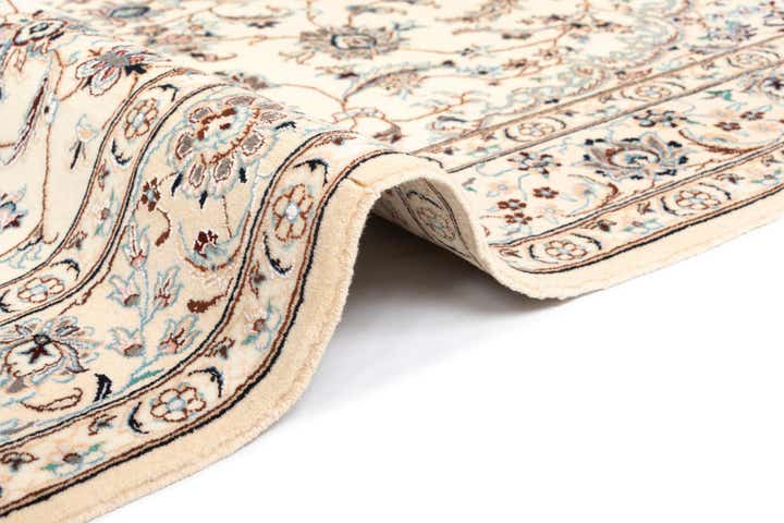 4' 2 x 6' 8 Nain Rug
