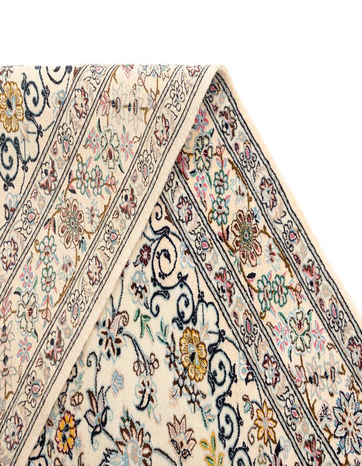 Detail image of 4' 2 x 6' 2 Nain Rug