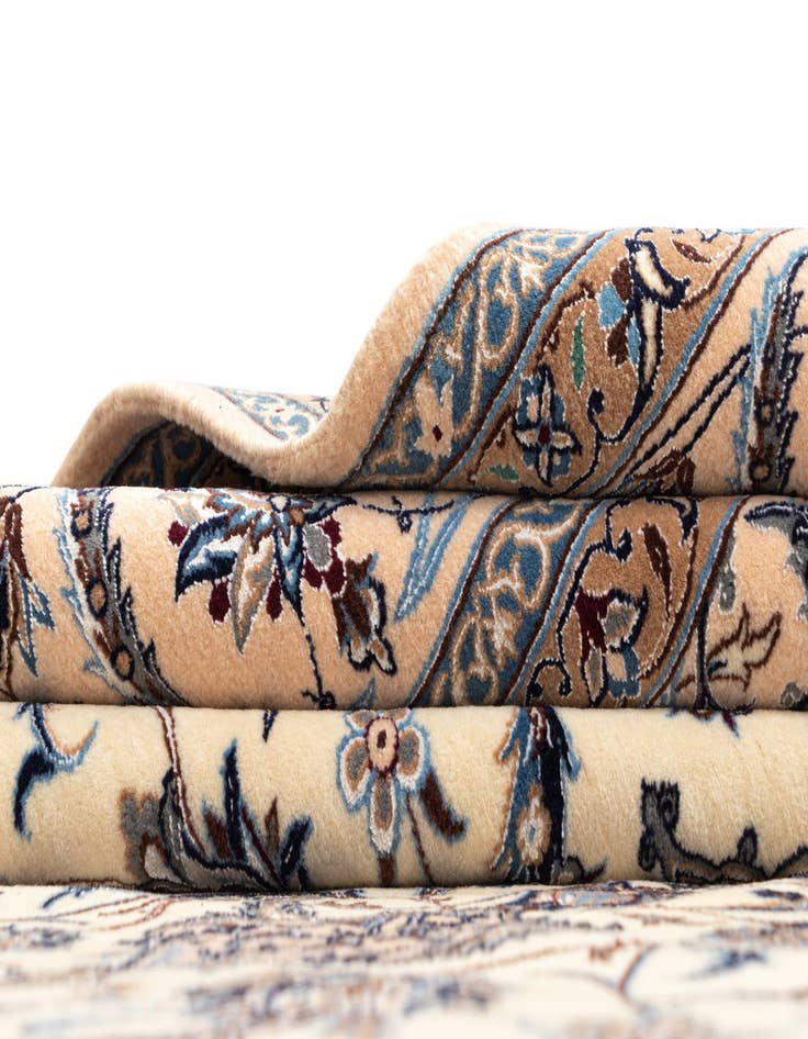 Detail image of 6' 8 x 9' 8 Nain Rug