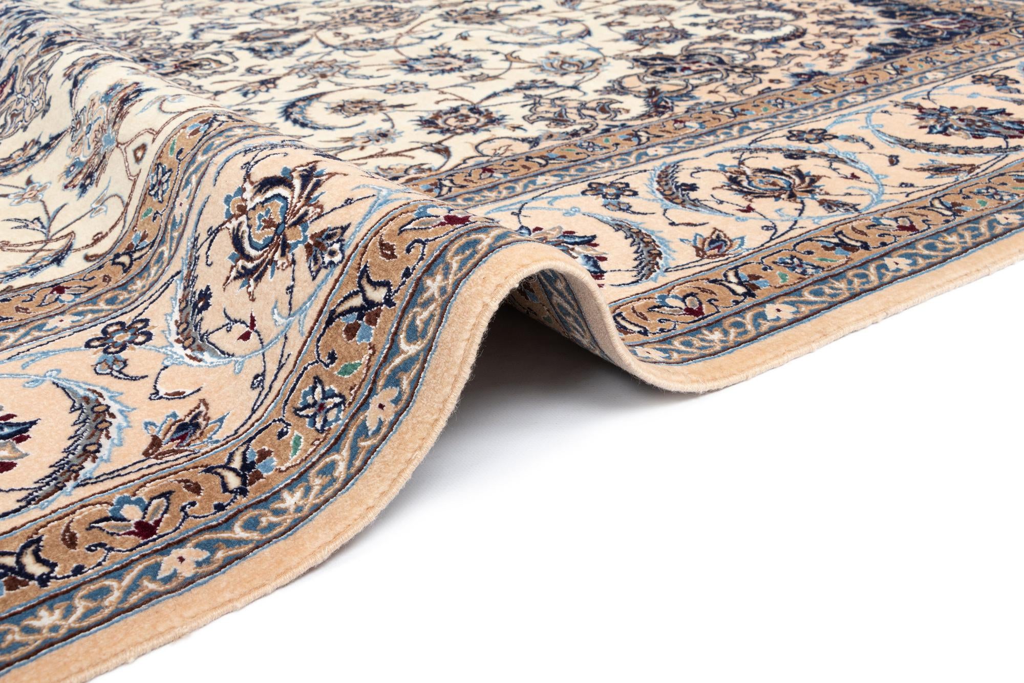 6' 8 x 9' 8 Nain Rug