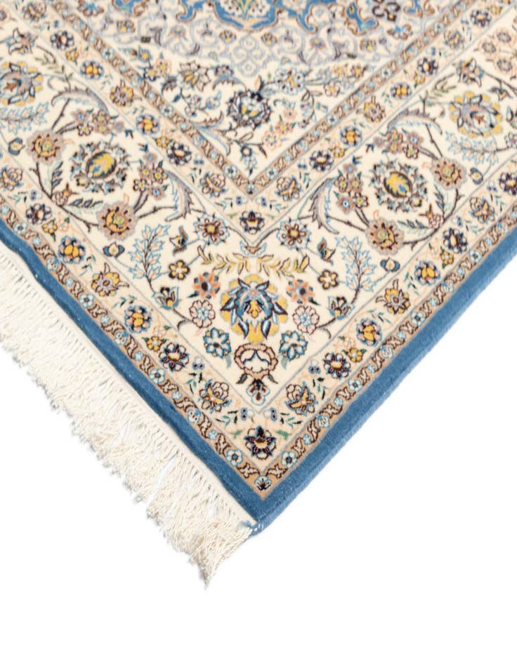 Detail image of 6' 7 x 9' 7 Nain Rug