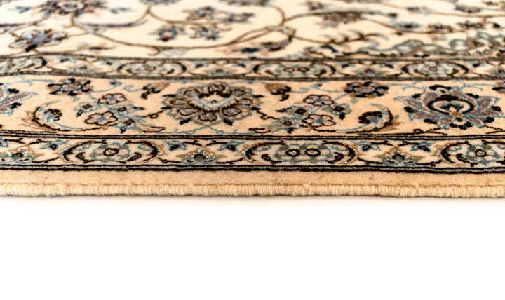 4' 1 x 6' Nain Rug