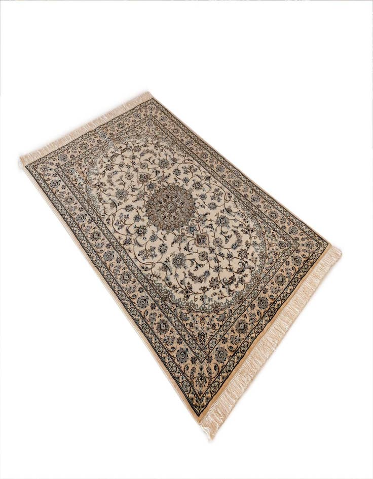 Detail image of 4' 1 x 6' Nain Rug
