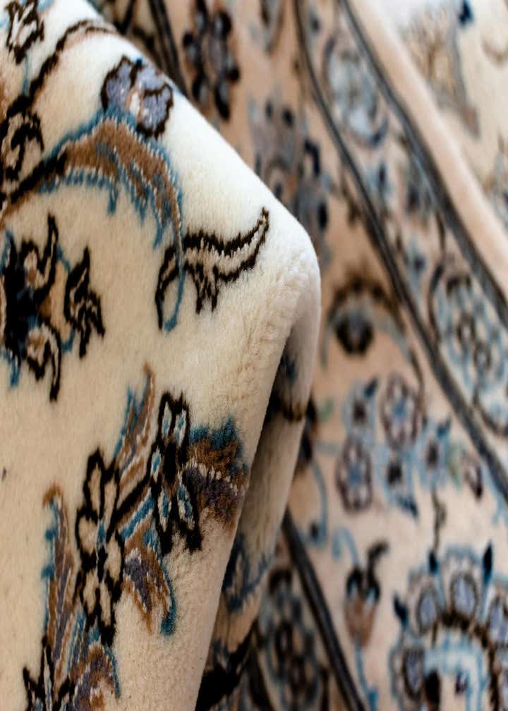 4' 1 x 6' Nain Rug