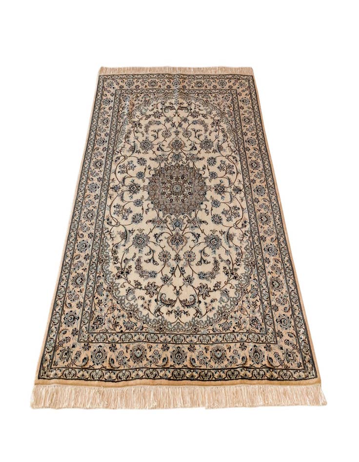 Detail image of 4' 1 x 6' Nain Rug