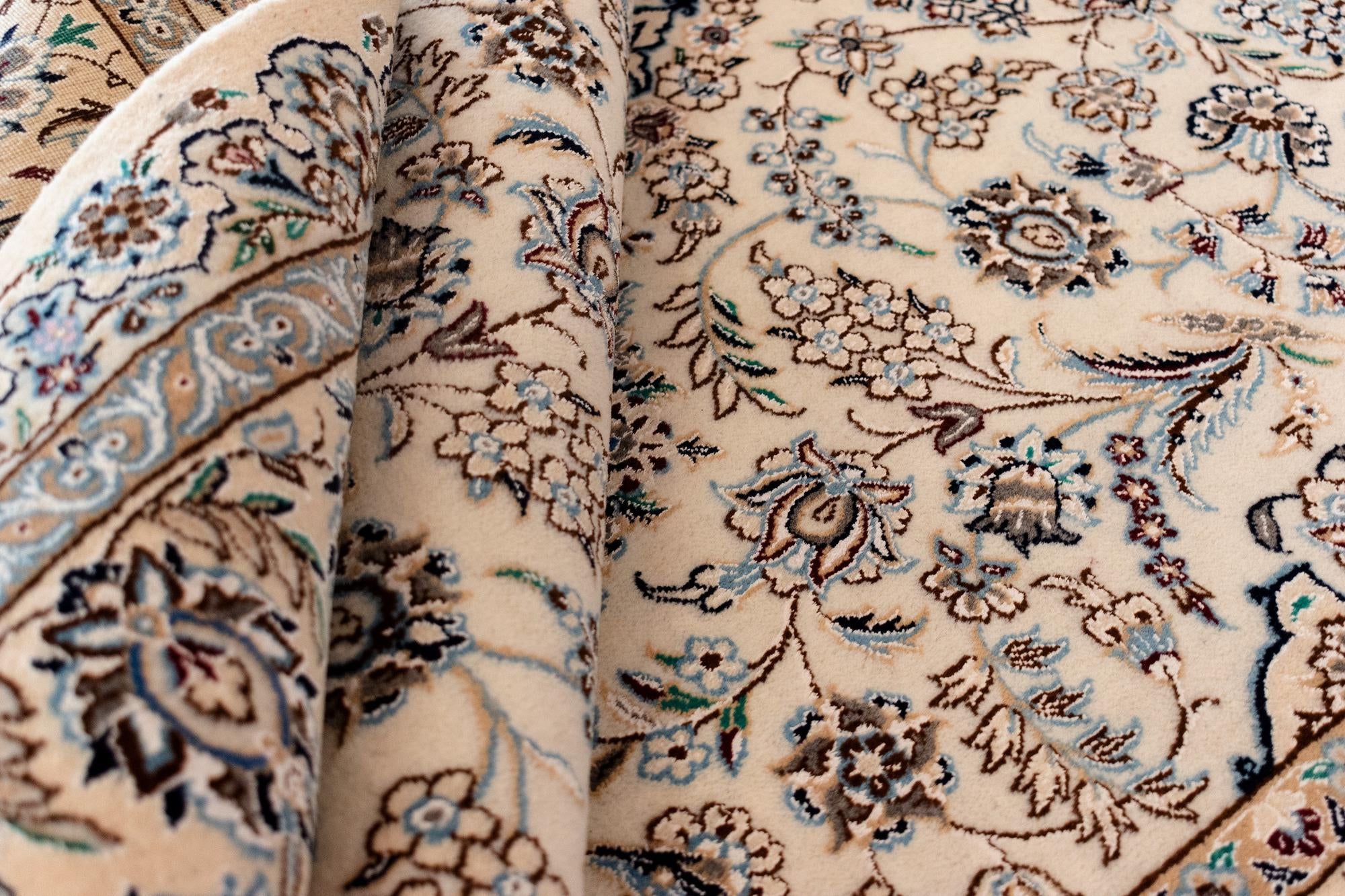 4' 2 x 6' Nain Rug