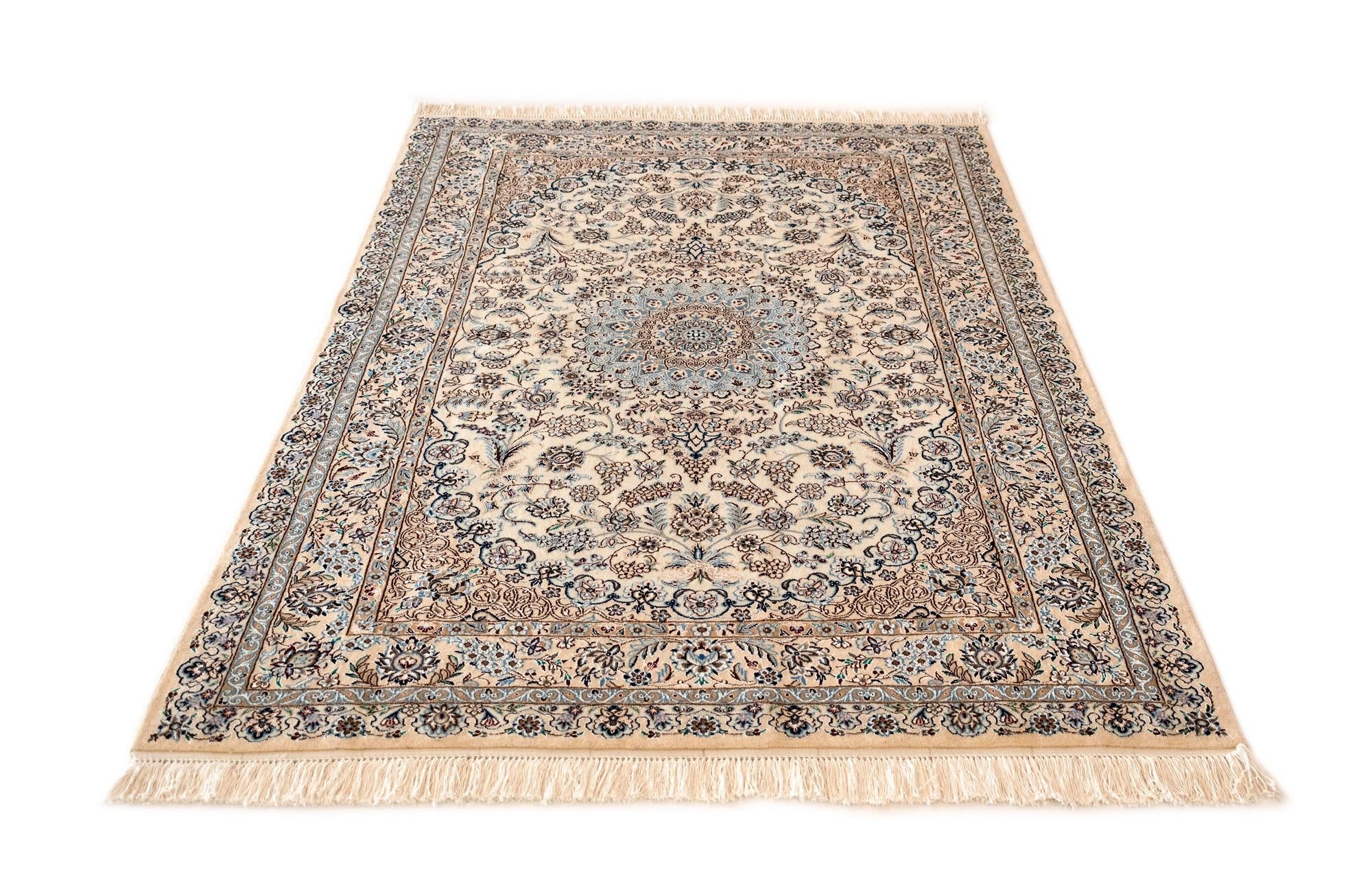 4' 2 x 6' Nain Rug
