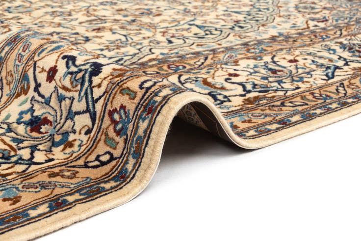 Detail image of 6' 11 x 10' 2 Nain Rug