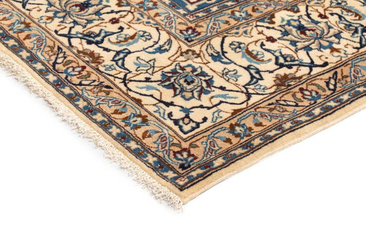 Detail image of 6' 11 x 10' 2 Nain Rug