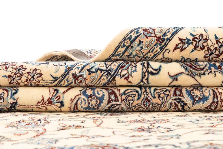 Detail image of 6' 8 x 10' 4 Hand Knotted Nain Rug
