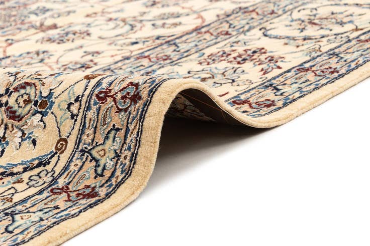 Detail image of 6' 8 x 10' 4 Hand Knotted Nain Rug