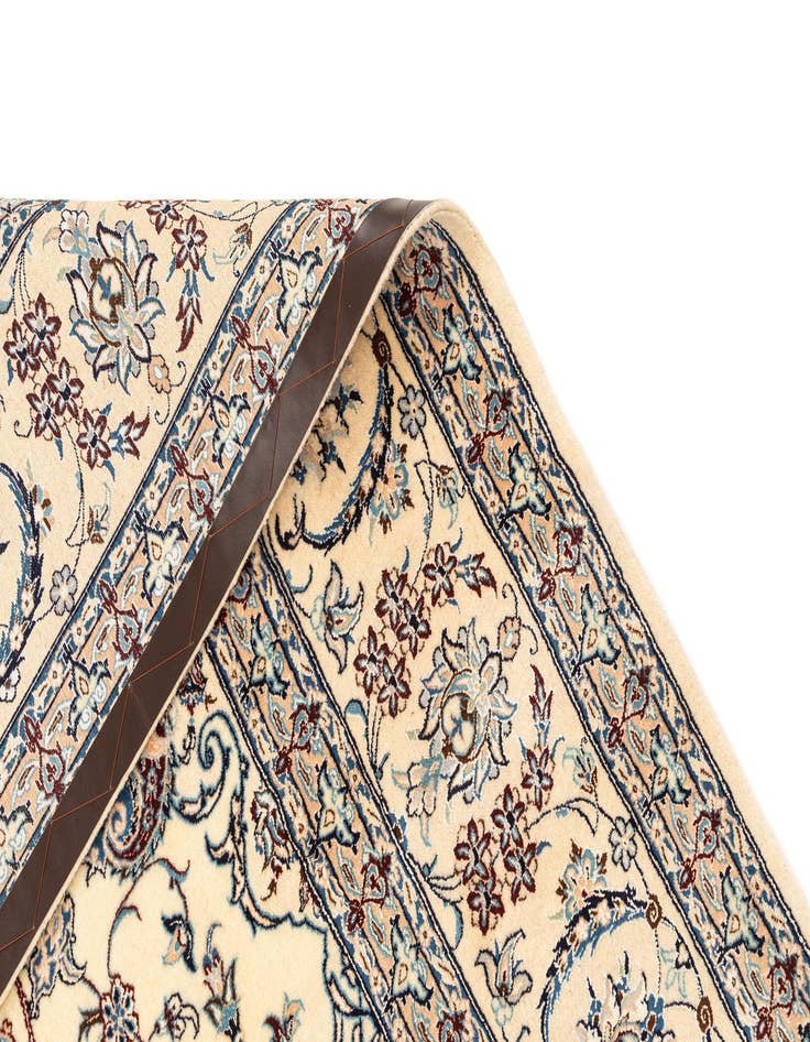 Detail image of 6' 8 x 10' 4  Hand Knotted Nain Rug