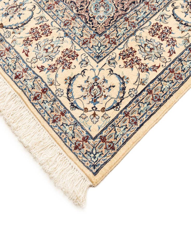 Detail image of 6' 8 x 10' 4  Hand Knotted Nain Rug