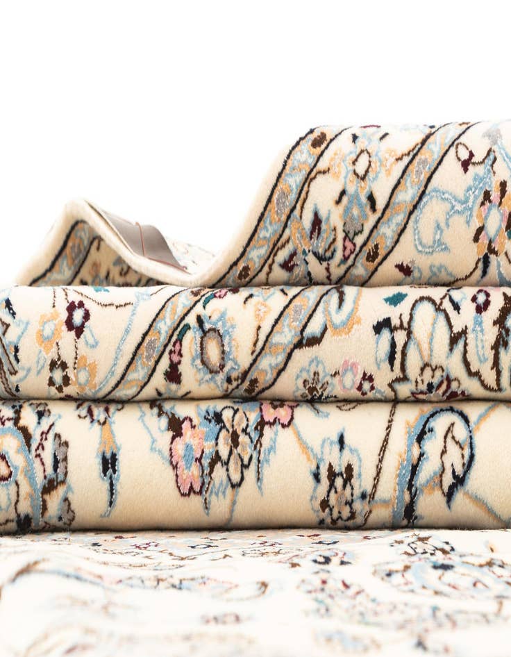 Detail image of 6' 9 x 10' 3 Hand Knotted Nain Rug