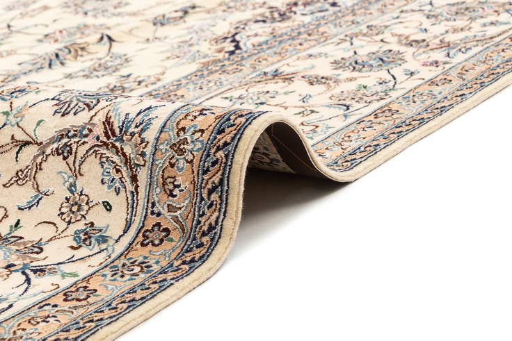 Detail image of 10' x 13' 4 Hand Knotted Nain Rug