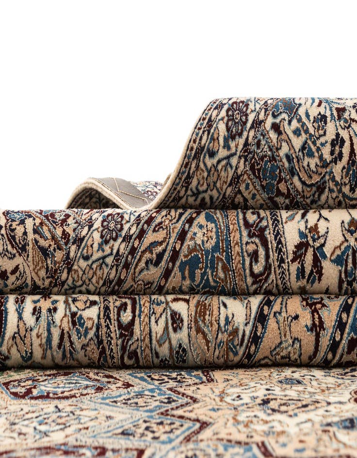 Detail image of 10' x 13' 4 Hand Knotted Nain Rug