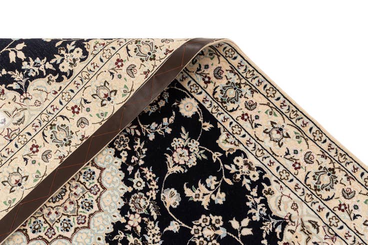 Detail image of 3' 3 x 5' 2 Hand Knotted Nain Rug