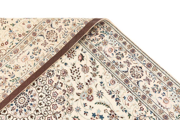 Detail image of 4' 4 x 7' Hand Knotted Nain Rug