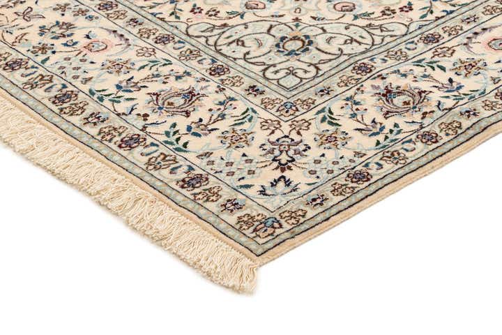 4' 4 x 7' Hand Knotted Nain Rug