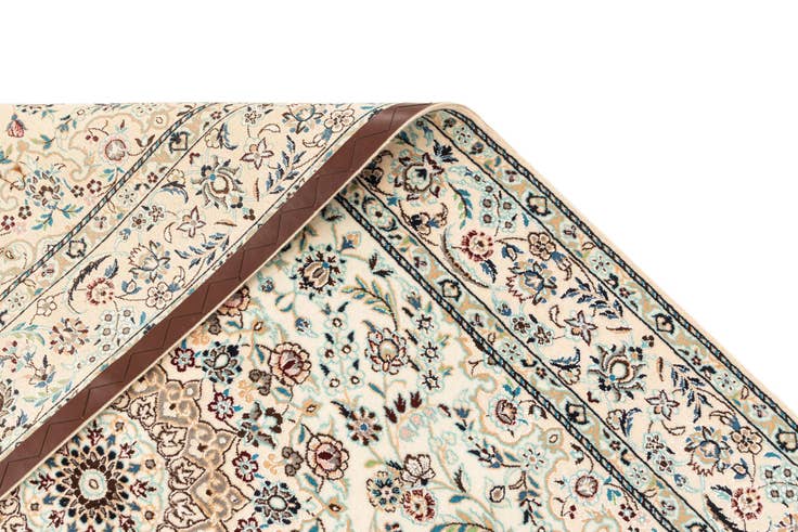 Detail image of 4' 4 x 6' 8 Hand Knotted Nain Rug