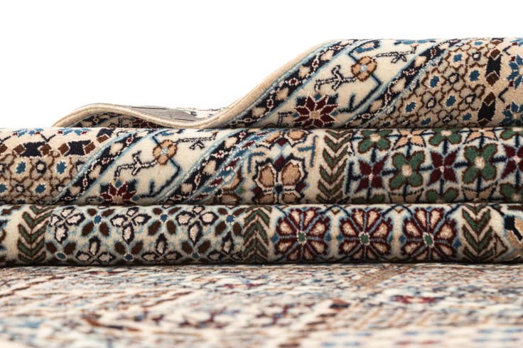 Detail image of 6' 8 x 6' 11 Hand Knotted Nain Rug