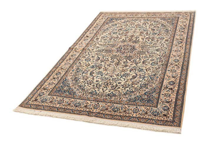 4' 11 x 7' 7 Hand Knotted Nain Rug