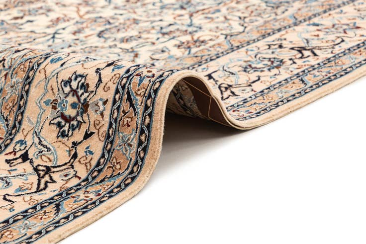 Detail image of 4' 11 x 7' 7 Hand Knotted Nain Rug