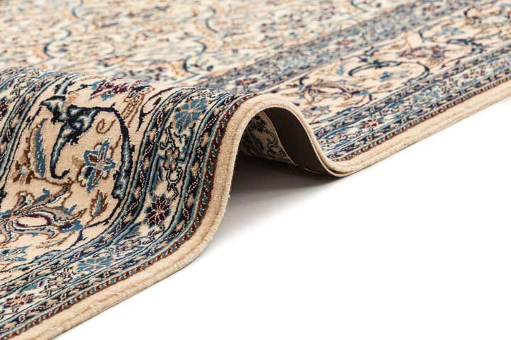 5' 5 x 8' Hand Knotted Nain Rug