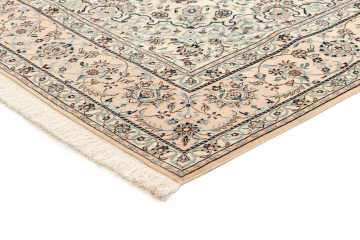 5' 5 x 7' 11 Hand Knotted Nain Rug