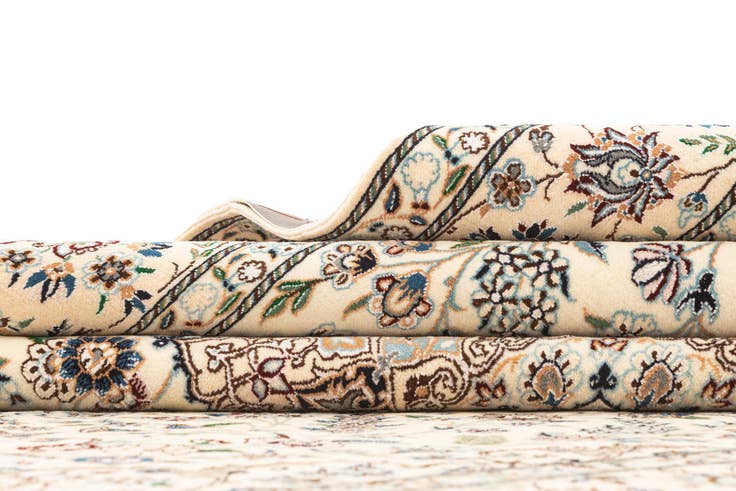 Detail image of 4' 11 x 7' 7 Hand Knotted Nain Rug