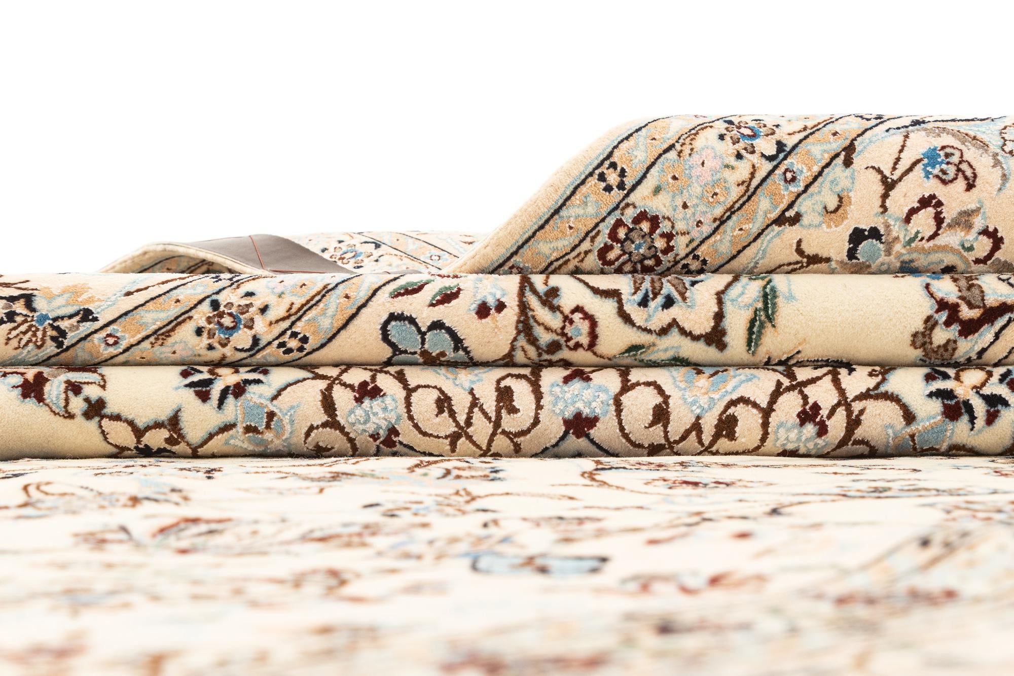 6' 9 x 10' Hand Knotted Nain Rug