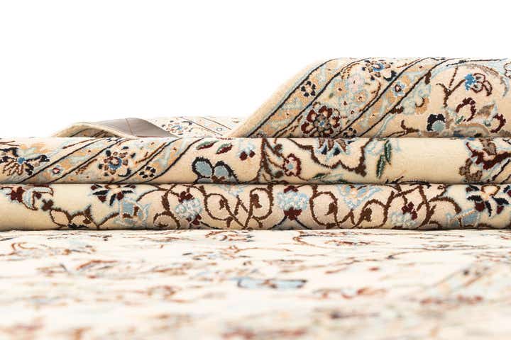 6' 9 x 10' Hand Knotted Nain Rug