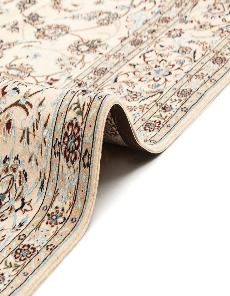 Detail image of 6' 9 x 10'  Hand Knotted Nain Rug