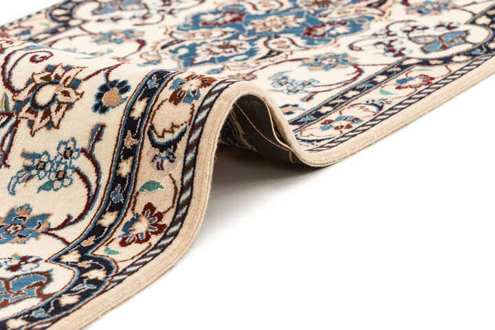 1' 7 x 9' 7 Hand Knotted Nain Rug