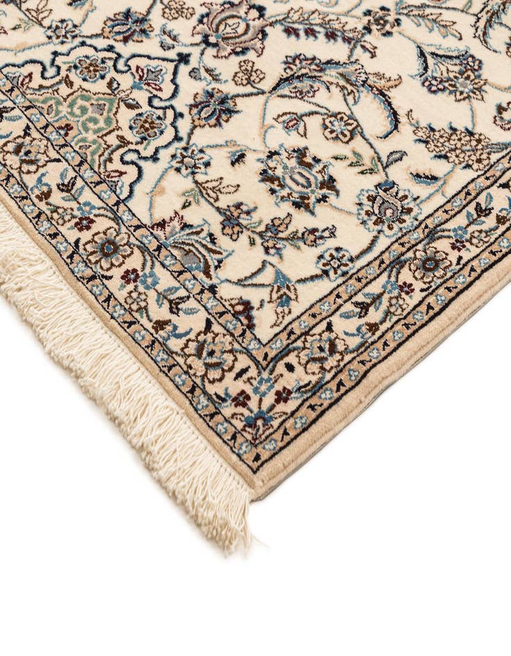 Detail image of 2' 11 x 9' Nain Rug