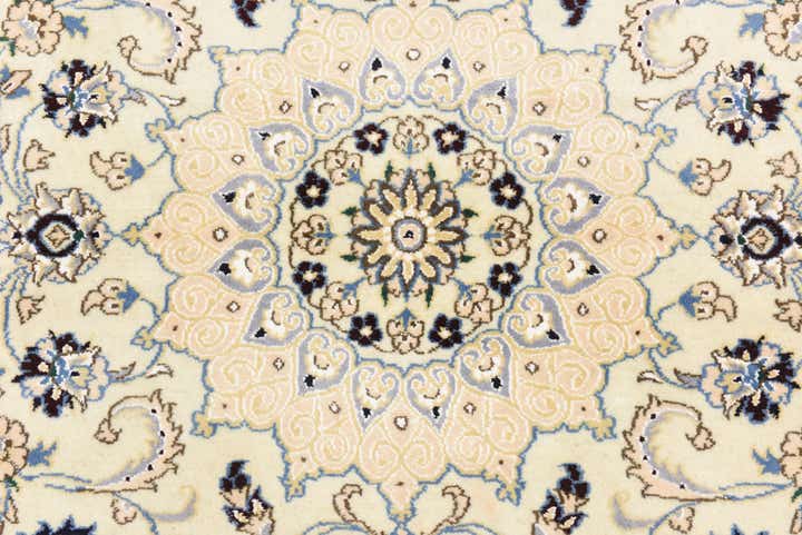 2' 10 x 4' 6 Hand Knotted Nain Persian Rug