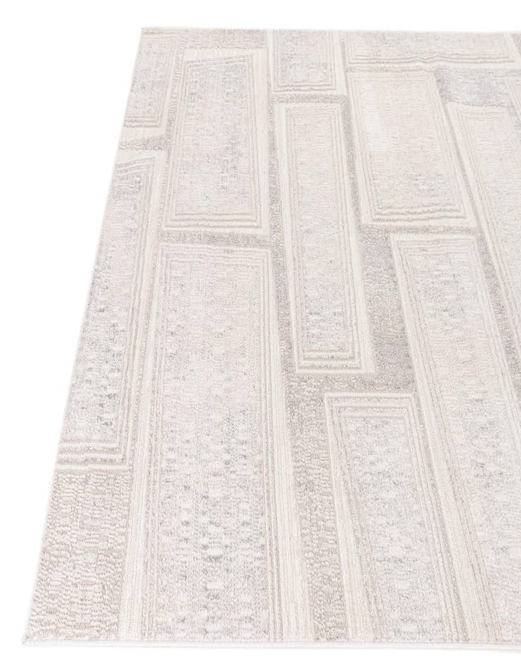 Detail image of 5' x 7' 4 Oasis Rug