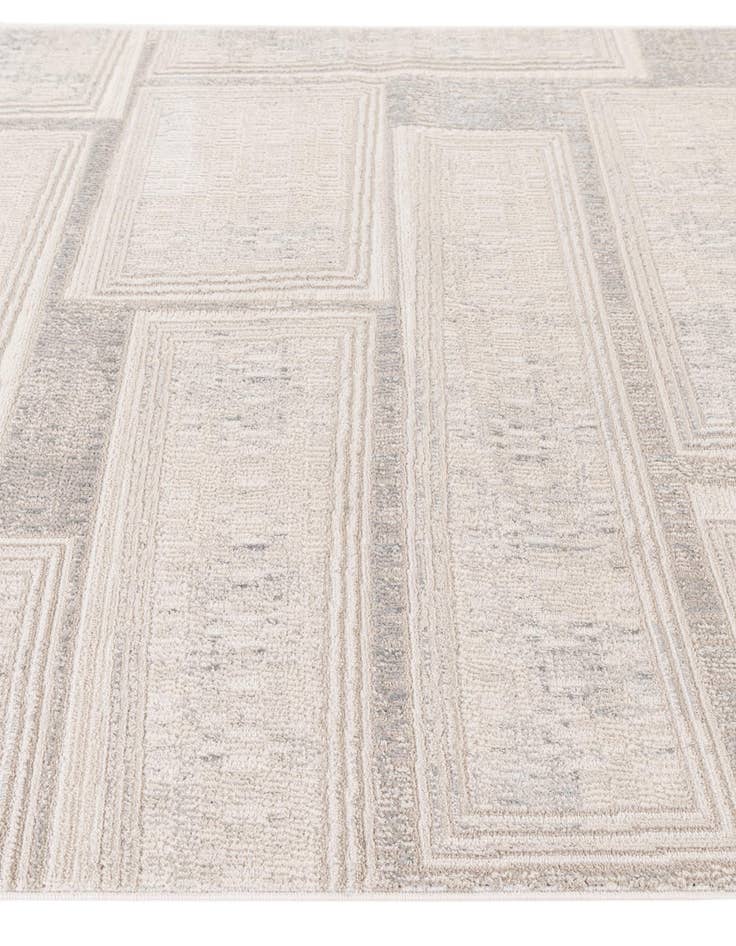 Detail image of 5' x 7' 4 Oasis Rug