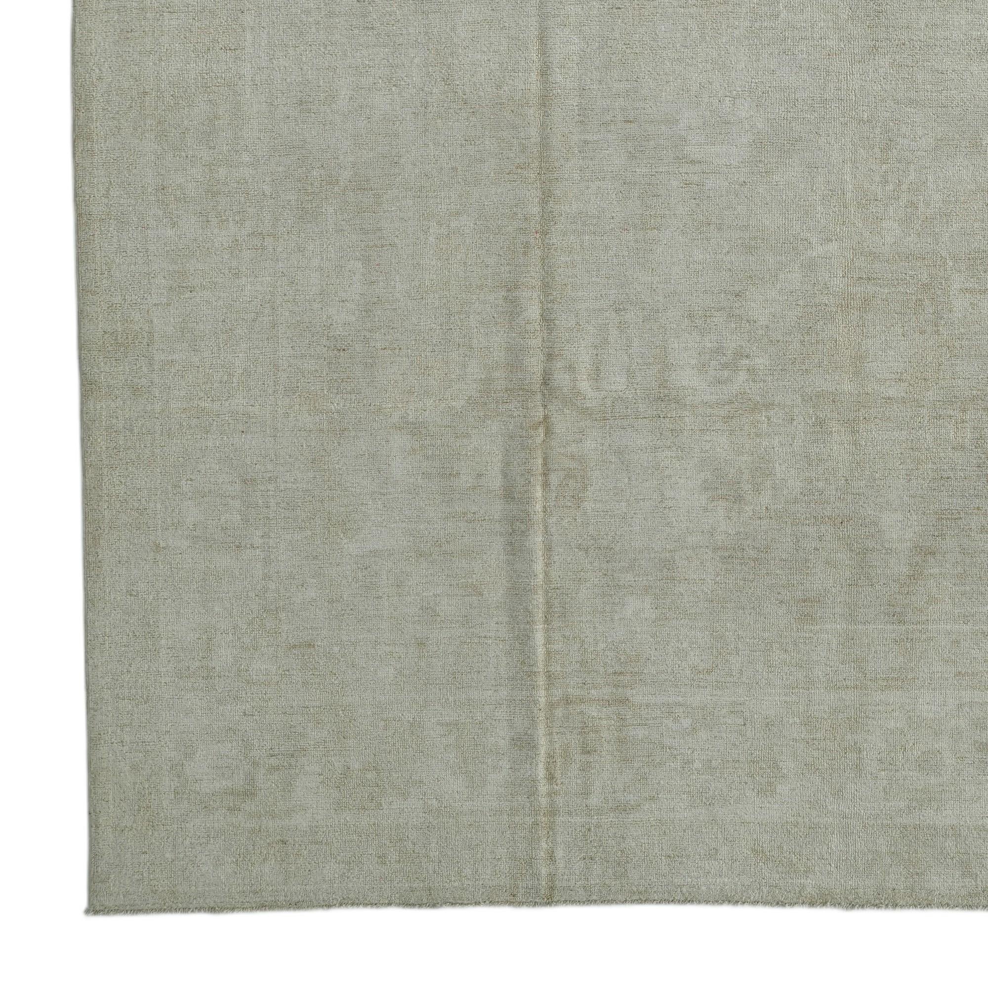 10' 2 x 13' 8 Hand Knotted Oushak Wool Rug