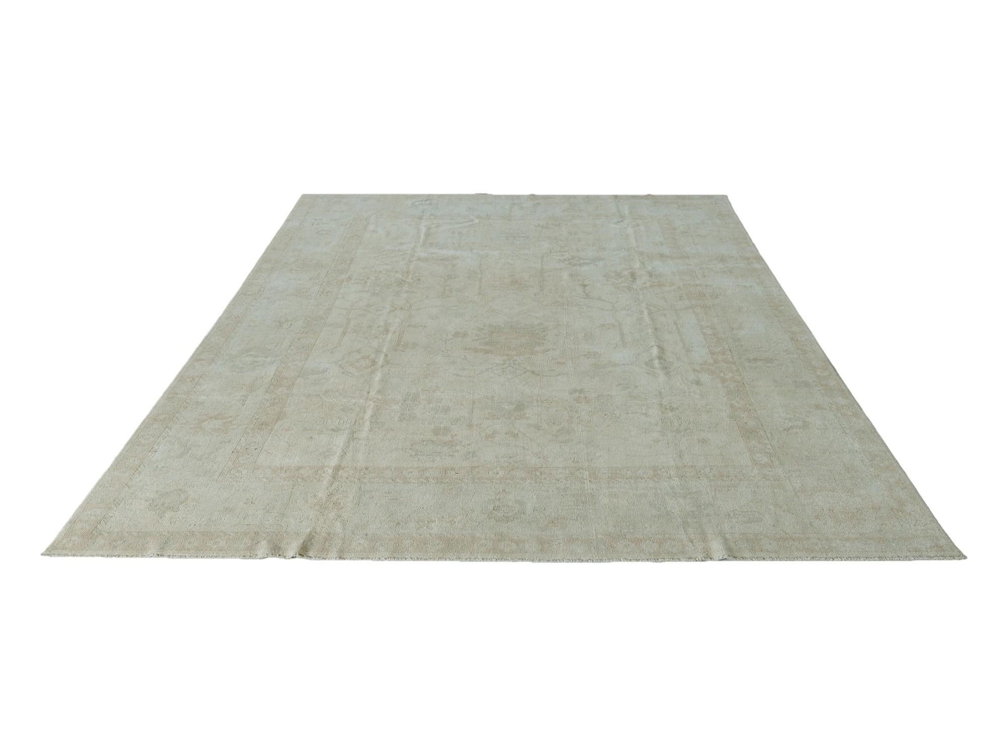 8' 8 x 11' 11 Hand Knotted Oushak Wool Rug