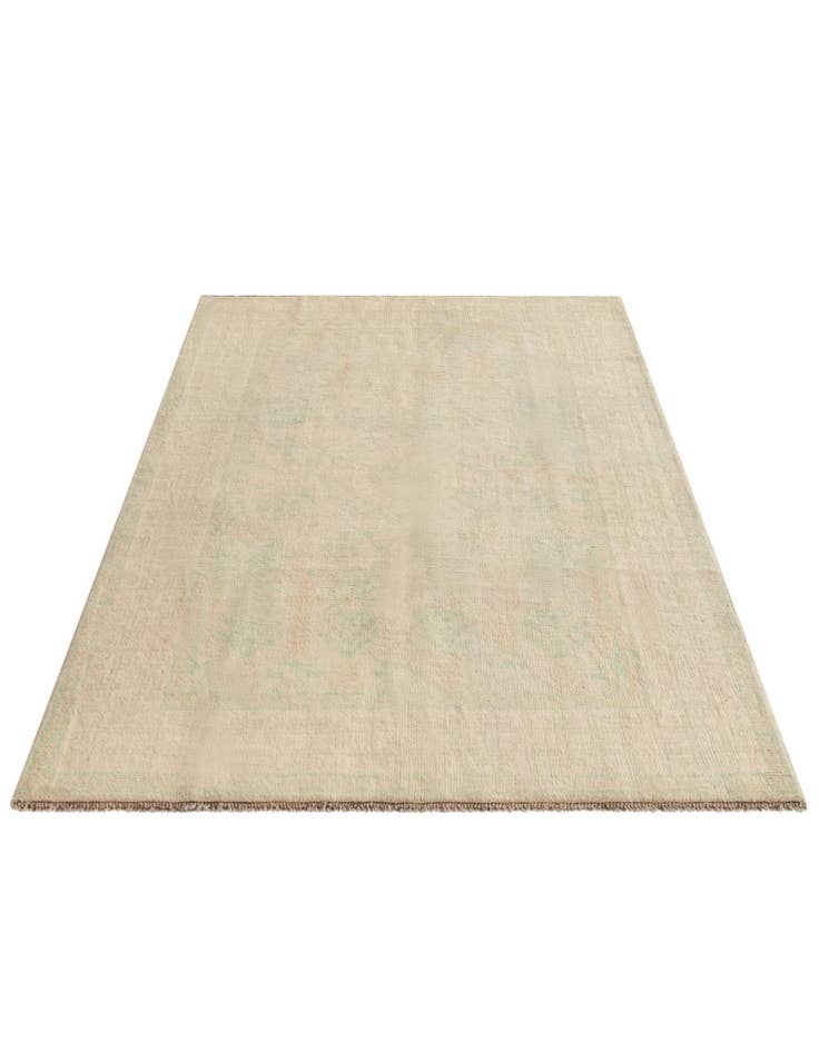 Detail image of 3' 10 x 6' 2 Hand Knotted Oushak Wool Rug