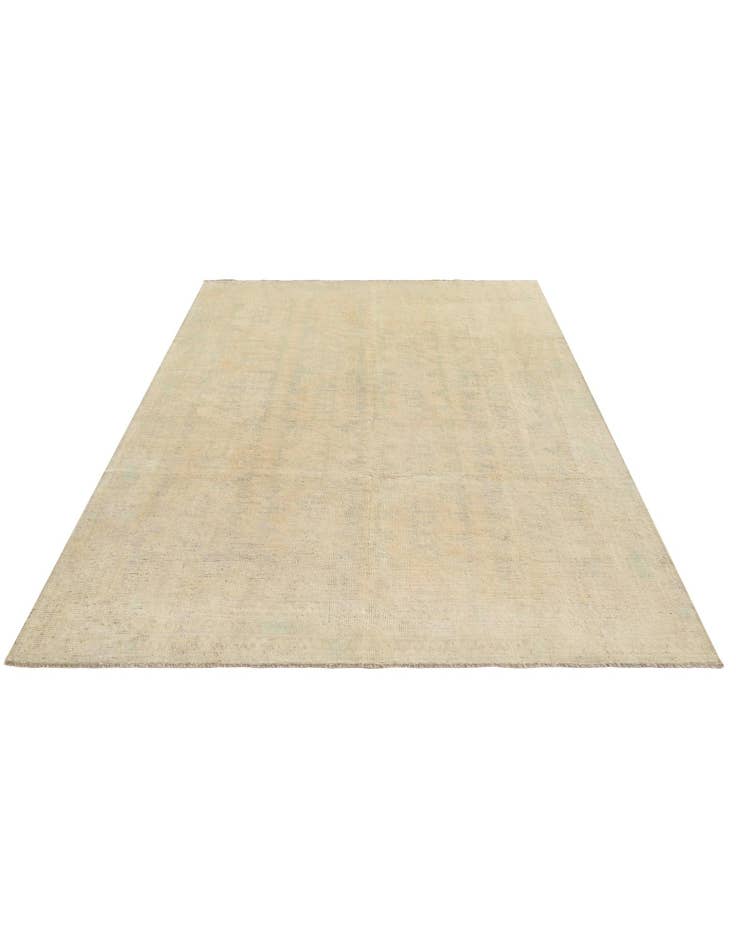 Detail image of 6' 6 x 9' 8 Hand Knotted Oushak Wool Rug