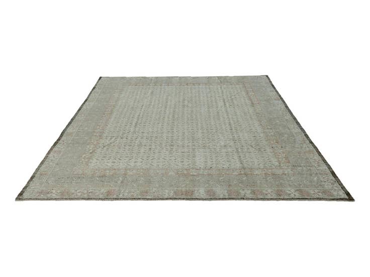 Detail image of 9' 5 x 11' 4 Hand Knotted Oushak Wool Rug