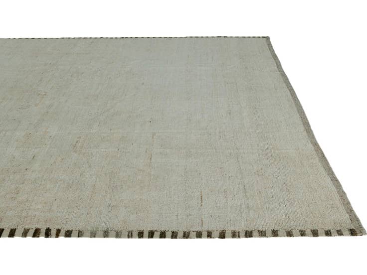 Detail image of 9' 5 x 12' 7 Hand Knotted Oushak Wool Rug