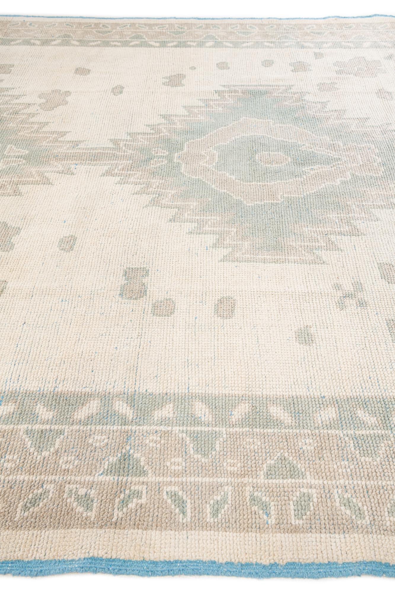 8' 9 x 12' 2 Hand Knotted Oushak Wool Rug