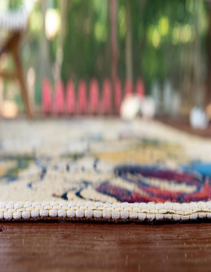 Detail image of 8' x 11' 4  Washable Botanical Indoor / Outdoor Rug