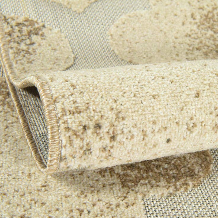 Detail image of 6' x 9' Easy-Clean Lattice Indoor / Outdoor Rug